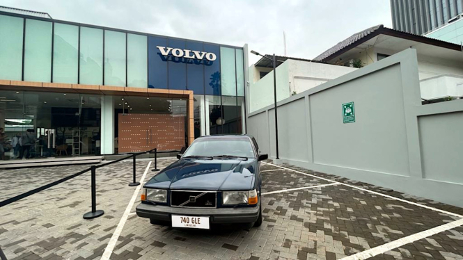 Mobil klasik Volvo 740 GLE