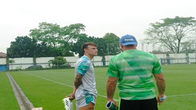 Pemain Persib Bandung, Stefano Beltrame dan pelatih Bojan Hodak