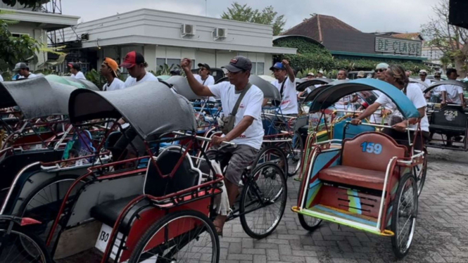 Tukang Becak Kandang Banteng Putuskan Dukung Prabowo