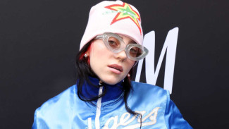 Ngaku Biseksual dan Suka Perempuan, Billie Eilish Kehilangan 100 Ribu Followers