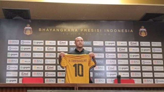 Pemain Bhayangkara FC Radja Nainggolan