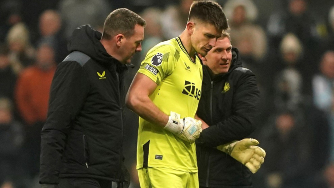 Kiper Newcastle United Nick Pope mengalami cedera