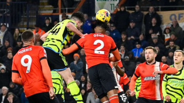 Duel Luton Town vs Arsenal