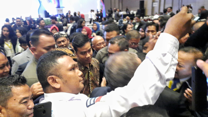 Gibran Rakabuming Raka di Rakernas Peradi di Kota Solo