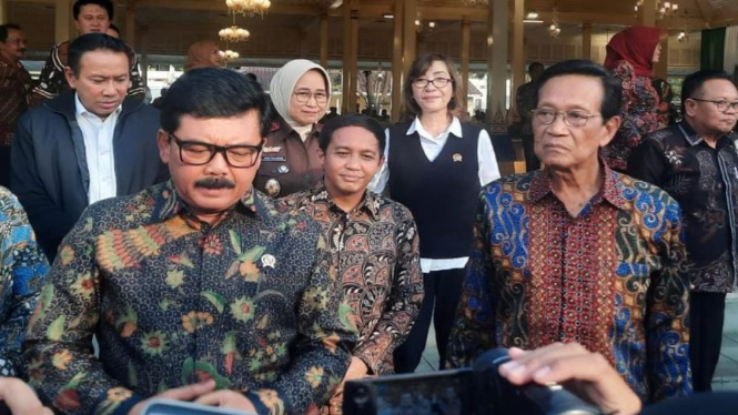 Sultan HB X, Menteri ATR/BPN Hadi Tjahjanto dan Wamen ATR/BPN Raja Juli Antoni
