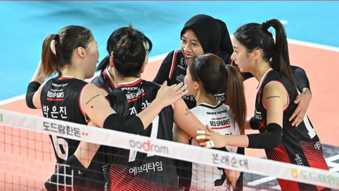 Megawati Hangestri Pertiwi bersama Red Sparks