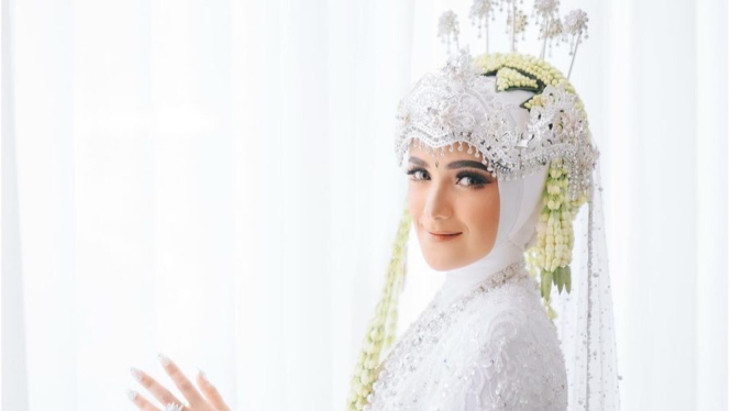 Nadya Mustika