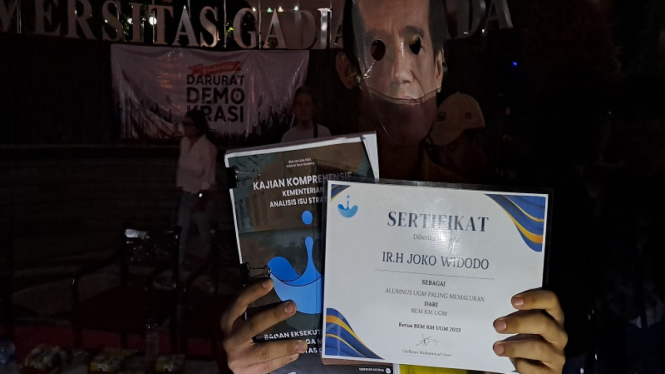 BEM UGM menobatkan Jokowi sebagai alumnus memalukan