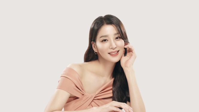 Han Go Eun.