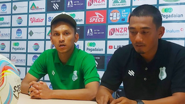 Asisten Pelatih PSMS, Legimin Raharjo dan Rachmad Hidayat.