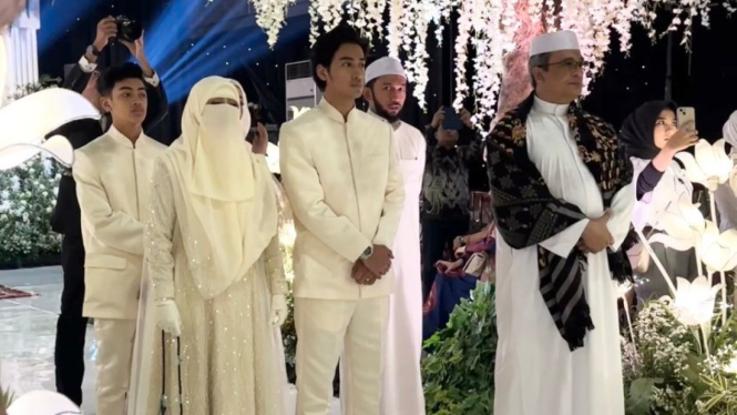 Abidzar dan Umi Pipik.