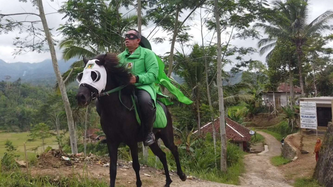  Caleg PPP Kabupaten Garut Berkampanye ala Zorro
