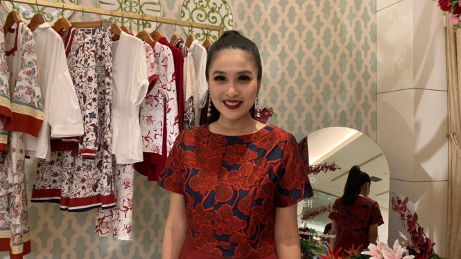 Sandra Dewi