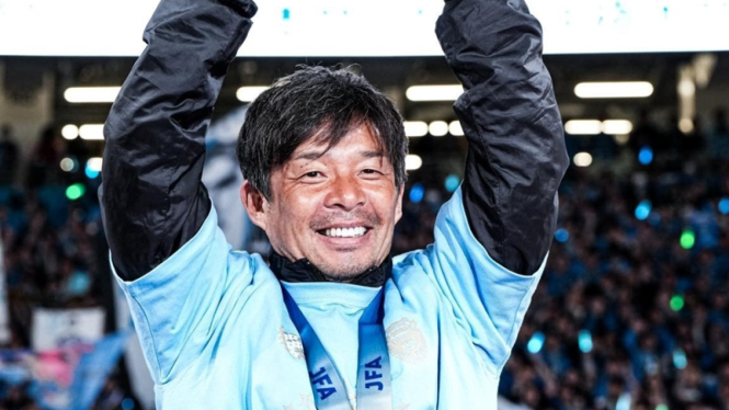 Pelatih Kawasaki Frontale, Toru Oniki