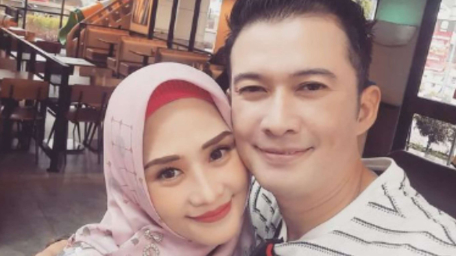 Mandala Shoji dan istri, Maridha Deanova