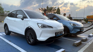 Tips Mengecas Baterai Mobil Listrik, Pemula Wajib Tahu