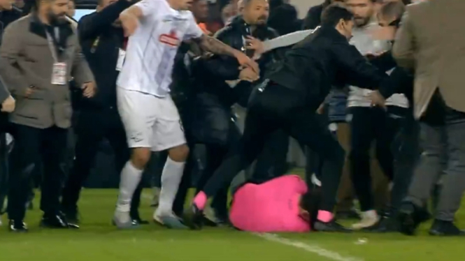 Wasit dianiaya di Liga Turki