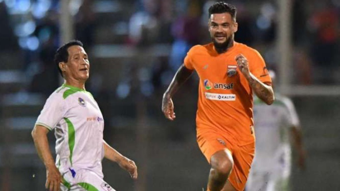 Perang bintang Legenda PKT Bontang Vs Borneo FC