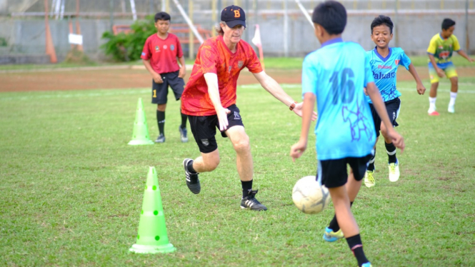 coaching clinic pupuk kaltim football day