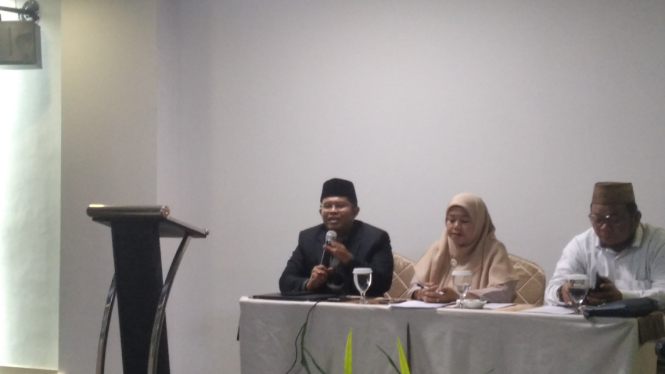 Konferensi pers pihak Pondok Pesantren Raudhatul Mujawwidin di Tebo, Jambi