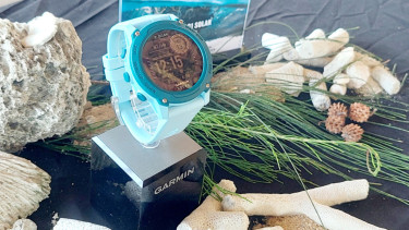 Garmin Descent G1 Solar Ocean Edition.