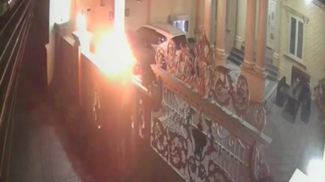 Tangkap layar rekaman kamera CCTV rumah Ketua Gerakan Pemuda (GP) Ansor Lampung,
