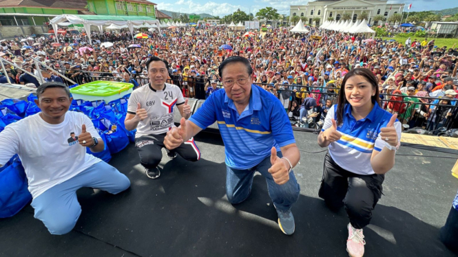 SBY bersama Ibas Hadiri acara Jalan Sehat di Pacitan