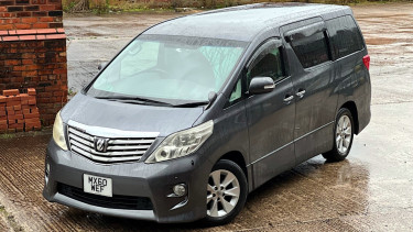 Toyota Alphard generasi dua (2010)