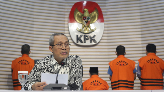 Alexander Marwata, OTT KPK Gubernur Maluku Utara