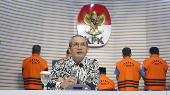 Alexander Marwata, OTT KPK Gubernur Maluku Utara