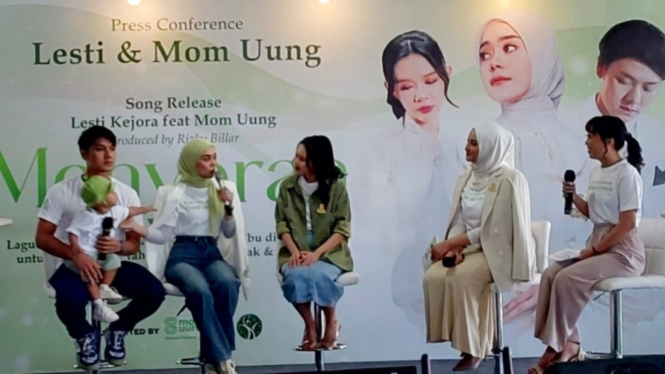 Lesti Kejora dan Mom Uung