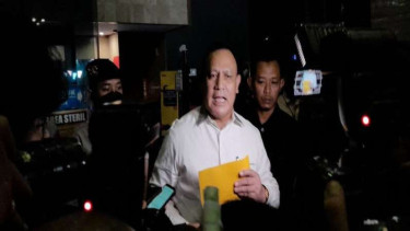 Ketua nonaktif KPK Firli Bahuri mengundurkan diri.
