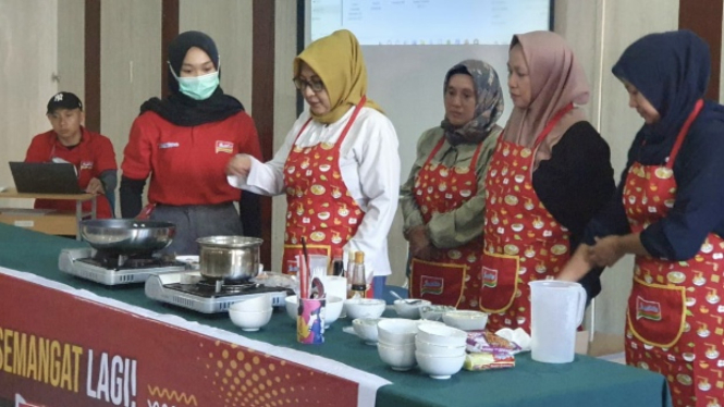 Poltekesos Latih Kewirausahaan Warga di 5 Kabupaten dan Kota