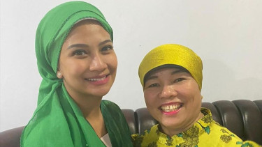 Vanessa Angel dan Dewi Zuhriati
