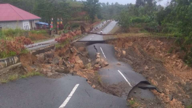 Jalan Patah di Kabupaten Kerinci, Jambi