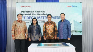 Deca resmikan fasilitas alat industri kesehatan.