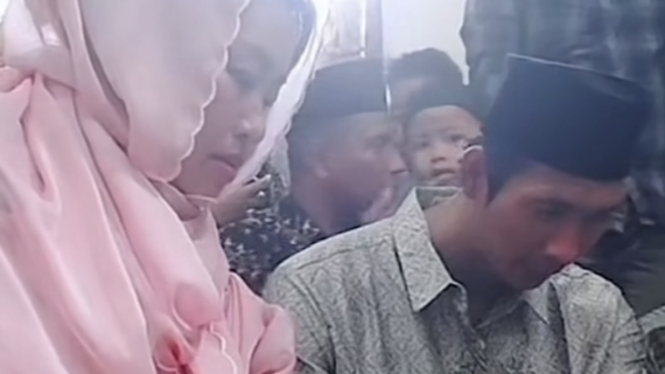 Pinkan Mambo dan Arya Khan.