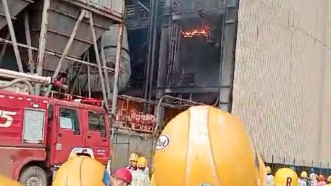 Kebakaran smelter di Morowali.