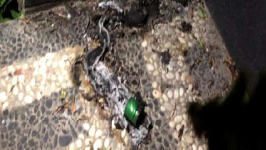 Sisa bom molotov yang kembali dilemparkan ke rumah Ketua GP Ansor Lampung.
