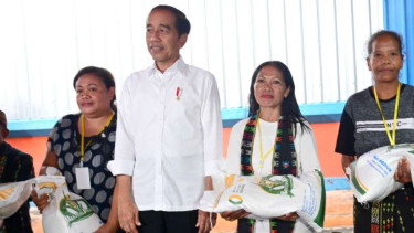Penyaluran bantuan CBP oleh PResiden Joko Widodo.