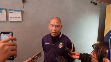 Asisten pelatih Timnas Indonesia, Nova Arianto