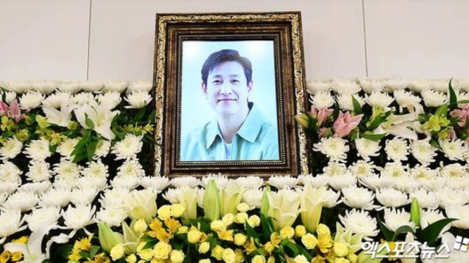 Penampakan suasana lokasi disemayamkan jenazah Lee Sun Kyun