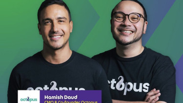 Hamish Daud dan CEO Octopus, Moehammad Ichsan.