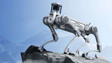 Robot B2 ciptaan Unitree.