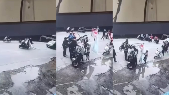 Baliho PSI roboh timpa pengendara di Jakarta Barat