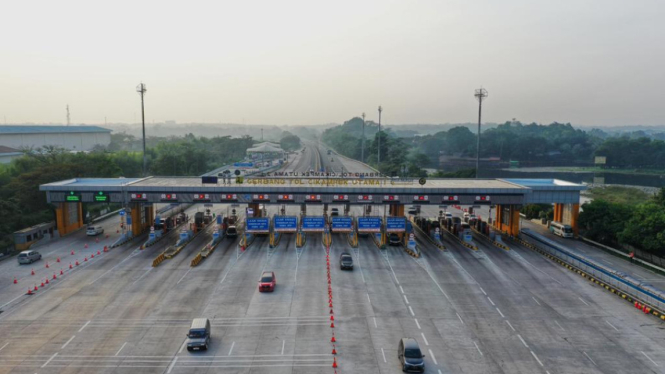 Gerbang tol Cikampek Utama