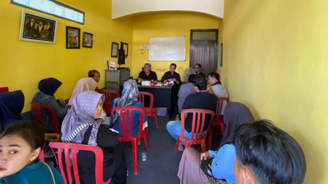 Ratusan korban kasus dugaan penipuan skema ponzi Simonida Media  melapor ke Polres Pacitan.