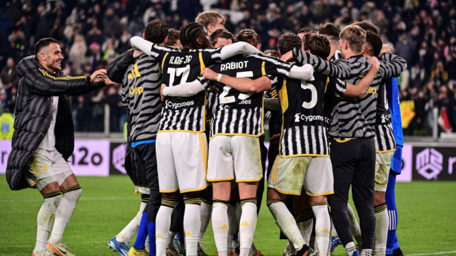 Pemain Juventus rayakan gol