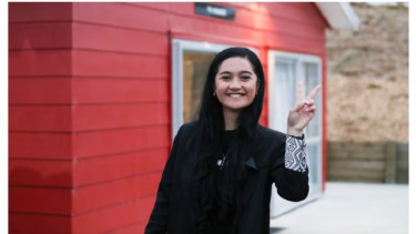 Anggota parlemen Selandia Baru, Hana.