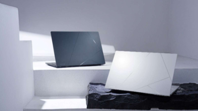 ASUS Zenbook 14 OLED.